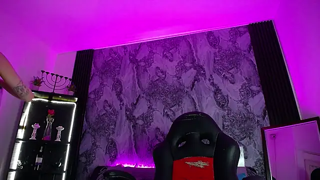 Snapshot of Zoe_Rosse00 chatting on October 27, 7:19 pm Zoe Rosse00 online show from October 27, 7:19 pm