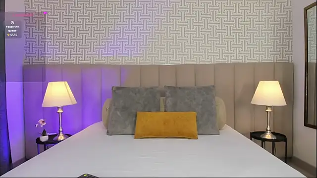 Snapshot of Miranda_Blair chatting on October 20, 1:36 pm Miranda Blair online show from October 20, 1:36 pm