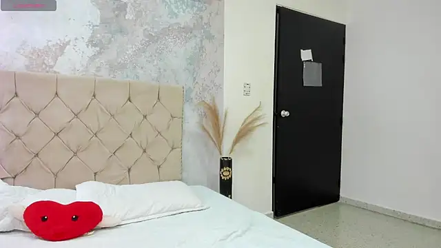 debora ortiz online show from October 13, 2:31 pm