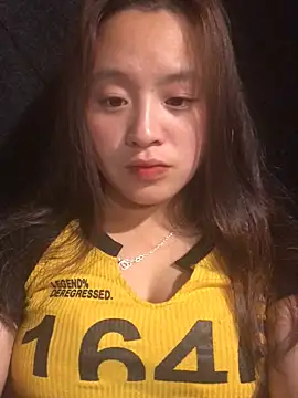 Snapshot of chipchip-00 chatting on October 6, 10:43 am chipchip-00 online show from October 6, 10:43 am