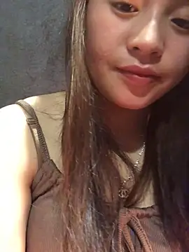 Snapshot of chipchip-00 chatting on October 25, 9:43 pm chipchip-00 online show from October 25, 9:43 pm