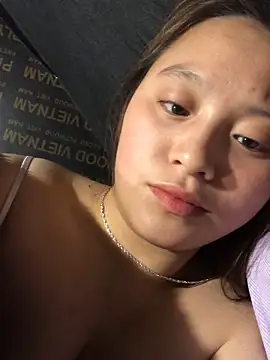 Snapshot of chipchip-00 chatting on October 16, 10:23 pm chipchip-00 online show from October 16, 10:23 pm