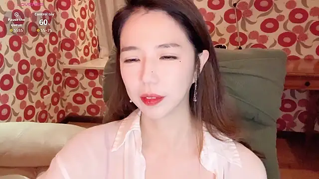 miss-lin online show from December 20, 2:10 pm