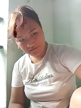 Snapshot of Tamara-a chatting on October 5, 12:48 am Tamara-a online show from October 5, 12:48 am