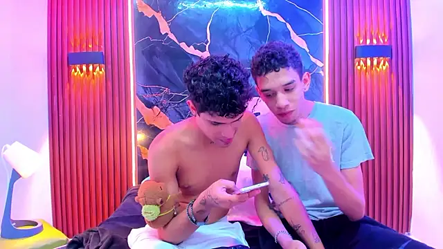 Lucky boys  X online show from February 24, 10:41 pm