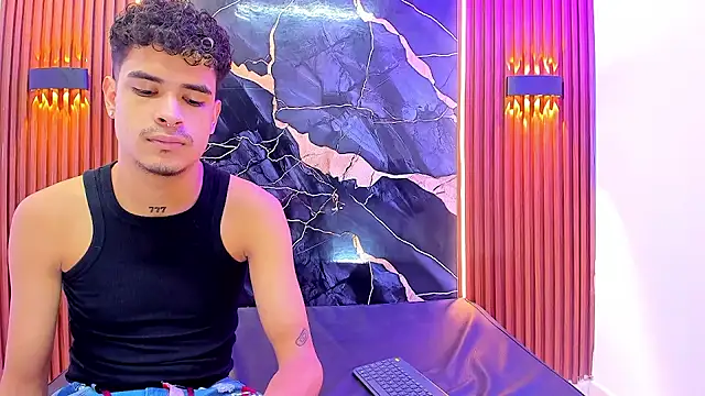 Snapshot of Lucky_boys__X chatting on September 15, 12:13 pm Lucky boys  X online show from September 15, 12:13 pm