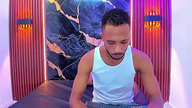 Snapshot of Lucky_boys__X chatting on September 19, 11:53 am Lucky boys  X online show from September 19, 11:53 am