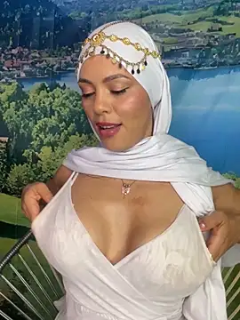  hafsa  online show from December 3, 4:20 pm