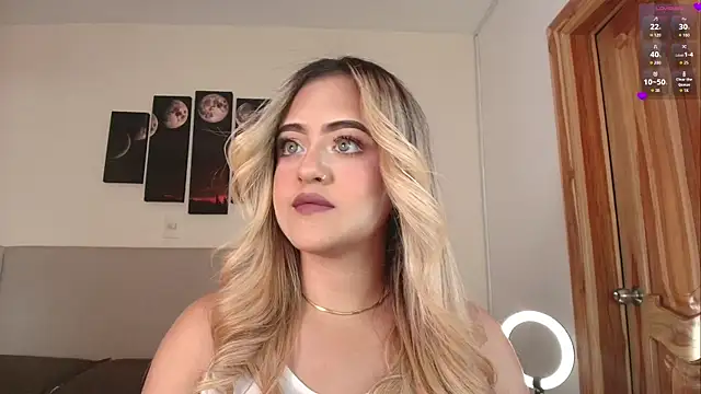 MaryMoon  online show from April 10, 6:14 pm