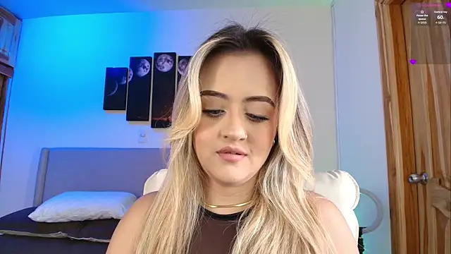 MaryMoon  online show from March 30, 4:50 pm