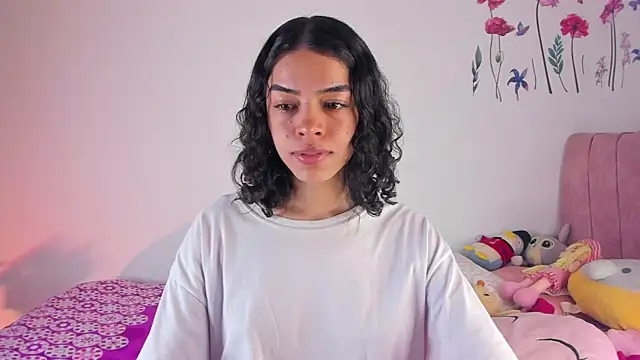 maddy parker   online show from April 16, 8:41 pm