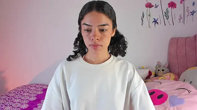 maddy parker   online show from April 6, 9:27 pm