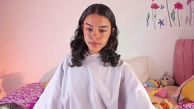 maddy parker   online show from April 10, 11:55 pm