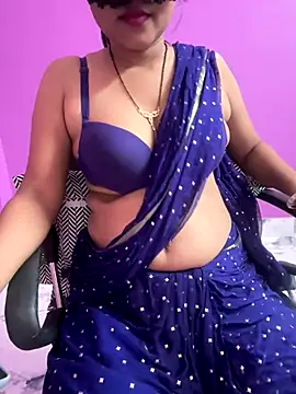 Snapshot of hottylizaa chatting on October 2, 3:55 am hottylizaa online show from October 2, 3:55 am