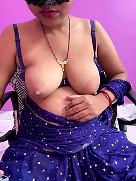 Snapshot of hottylizaa chatting on October 18, 4:04 am hottylizaa online show from October 18, 4:04 am