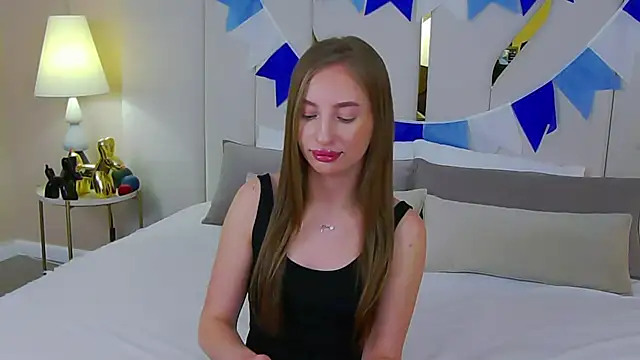 Miranda Scott online show from October 4, 5:28 pm