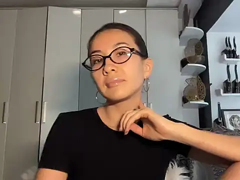 Kivoora online show from July 22, 11:22 am
