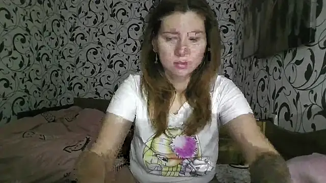 Snapshot of YourEmilie chatting on September 18, 8:51 pm YourEmilie online show from September 18, 8:51 pm