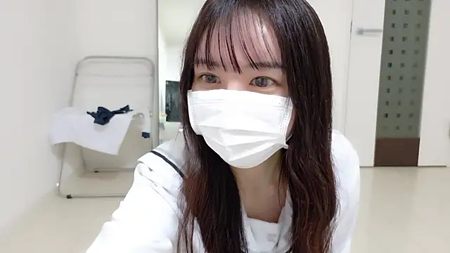  Mia land  online show from March 15, 1:35 pm