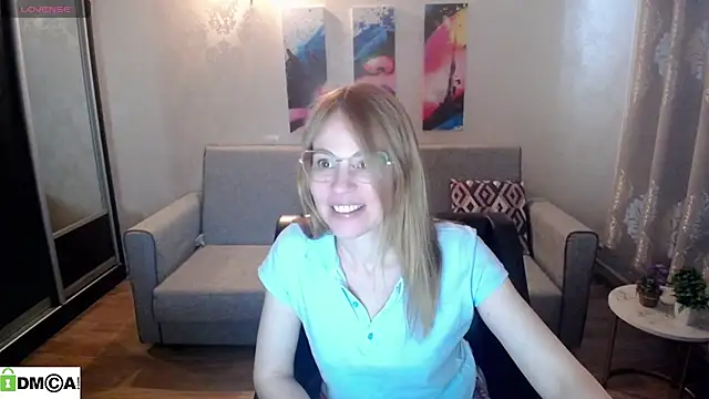 shy hot cat online show from October 24, 7:15 am