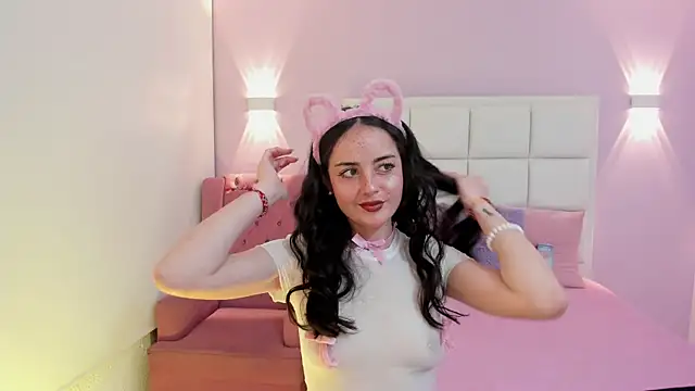 Snapshot of Ashleypetit chatting on September 18, 12:15 pm Ashleypetit online show from September 18, 12:15 pm