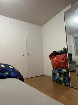 douceebene online show from November 4, 6:02 pm