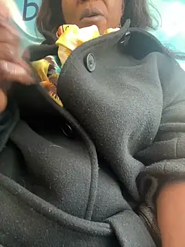 douceebene online show from October 26, 11:27 am