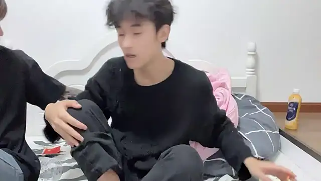 Snapshot of yangyang-2563 chatting on October 1, 1:27 pm yangyang-2563 online show from October 1, 1:27 pm