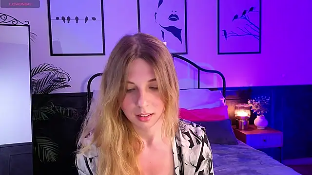 MiillKiss online show from September 16, 5:32 pm