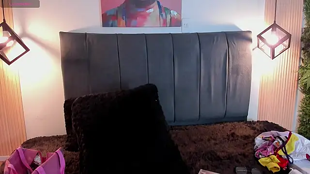 Evaa rosee  online show from October 17, 12:30 pm