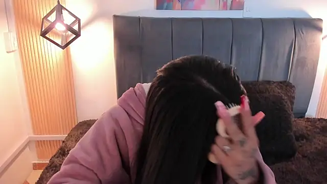 Evaa rosee  online show from October 10, 11:59 am