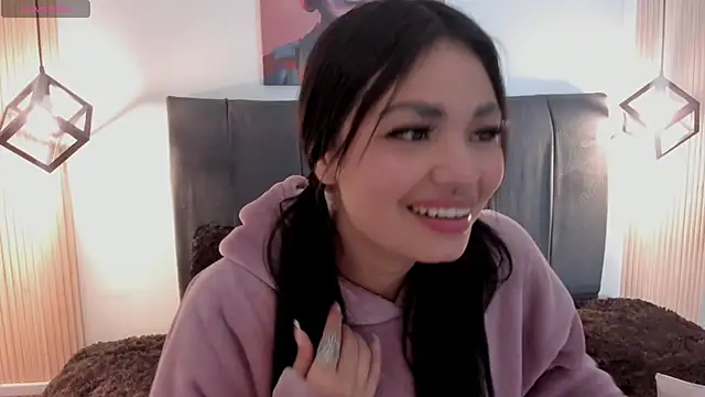 Evaa rosee  online show from October 3, 12:21 pm