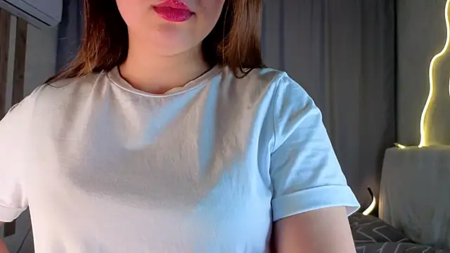 LavonaDrawhorn online show from September 12, 4:24 am