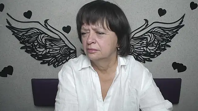 Snapshot of MaltaFora chatting on October 4, 11:49 am MaltaFora online show from October 4, 11:49 am