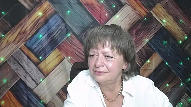 Snapshot of MaltaFora chatting on September 24, 11:42 am MaltaFora online show from September 24, 11:42 am