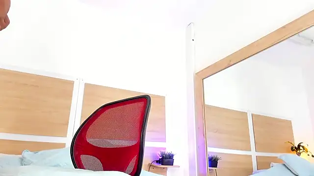 ValeryCortezm online show from December 17, 1:15 pm