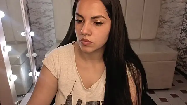 Mialover v online show from September 27, 8:27 pm