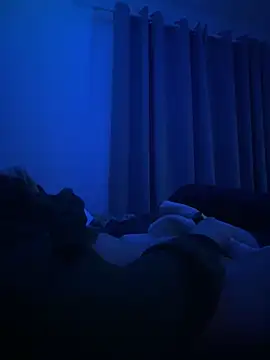 IceEyesUK online show from October 8, 9:19 pm