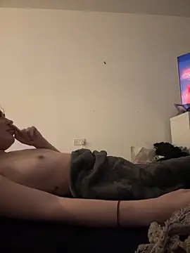 IceEyesUK online show from October 19, 8:22 pm