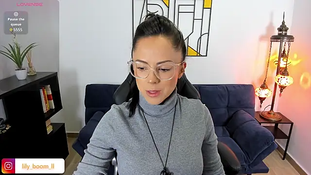 Snapshot of Lyliboomm chatting on October 4, 12:16 am Lyliboomm online show from October 4, 12:16 am