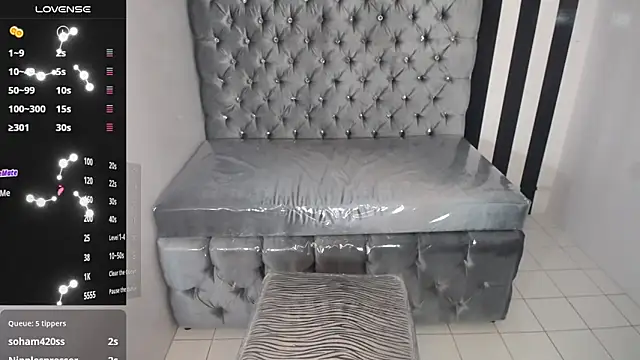 nicte t  online show from October 11, 10:01 pm