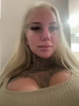 paulinaalatalo online show from April 3, 11:30 am