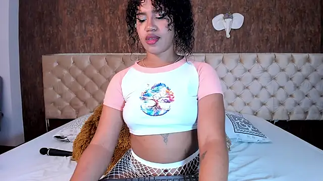 Snapshot of AfricaBell chatting on October 9, 4:49 am AfricaBell online show from October 9, 4:49 am