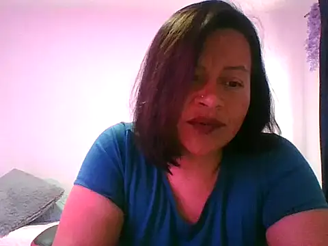 Snapshot of adri89-g chatting on September 20, 2:26 pm adri89-g online show from September 20, 2:26 pm