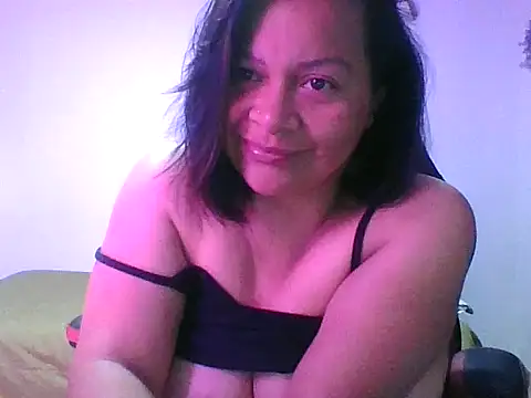 Snapshot of adri89-g chatting on October 6, 11:53 pm adri89-g online show from October 6, 11:53 pm