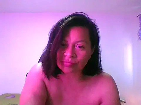 Snapshot of adri89-g chatting on October 2, 9:53 pm adri89-g online show from October 2, 9:53 pm