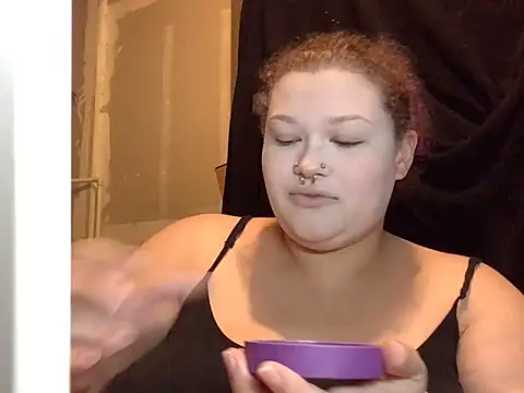 avaa adore online show from September 12, 6:03 am