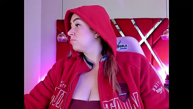 Snapshot of alexiaystive3 chatting on September 30, 4:01 pm alexiaystive3 online show from September 30, 4:01 pm