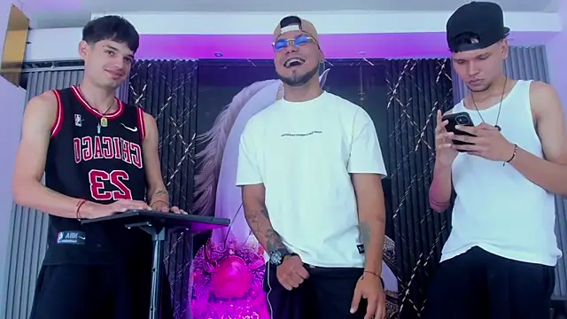 Iam Steven online show from November 23, 12:40 pm