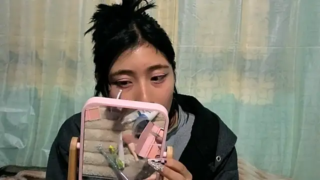 Sullyoonn online show from October 29, 12:04 am